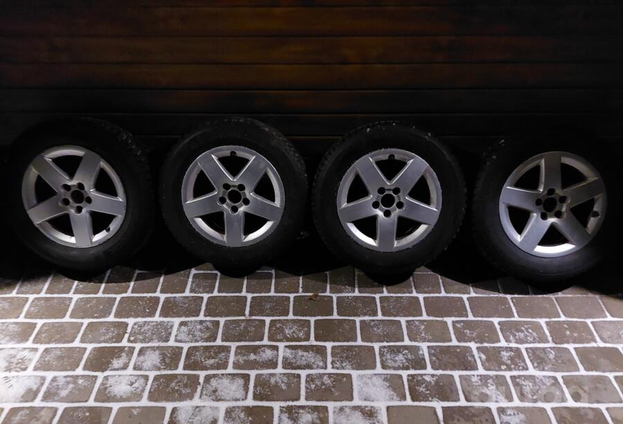 Audi, valuveljed
