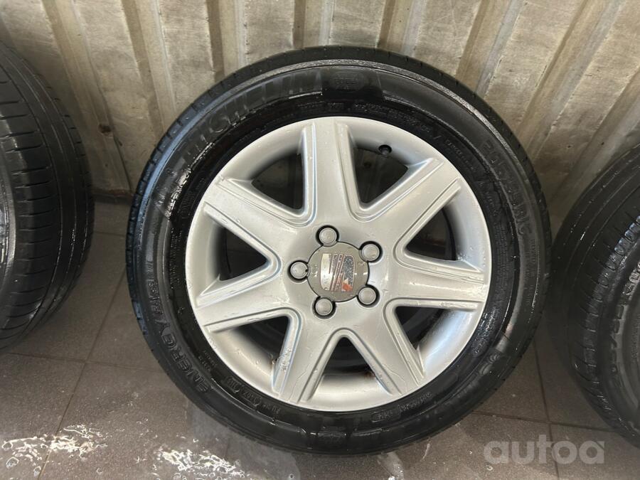 Seat, valuveljed