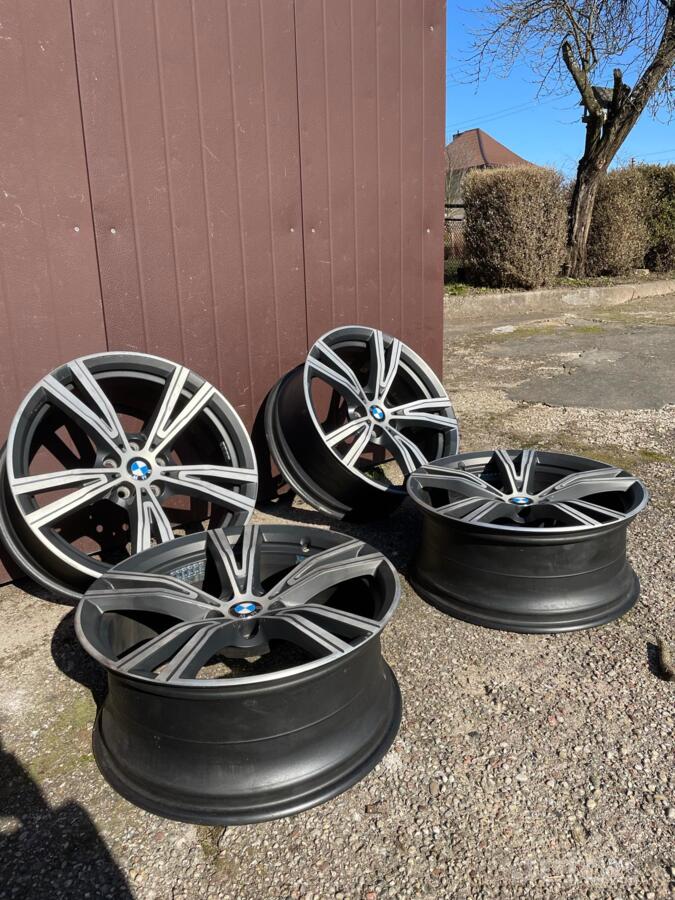 BMW, valuveljed