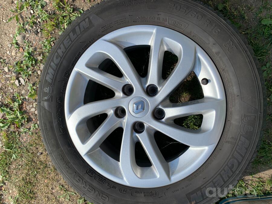 Renault, valuveljed