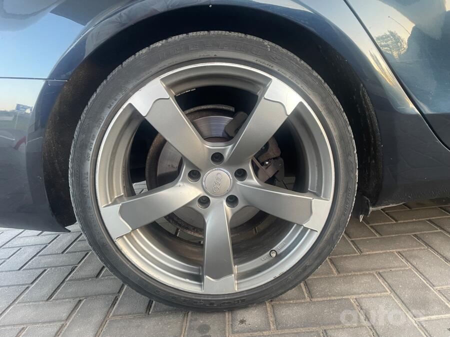 AUDI, valuveljed