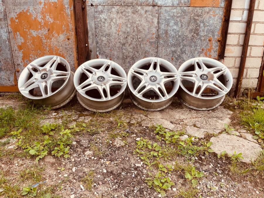 Honda, valuveljed