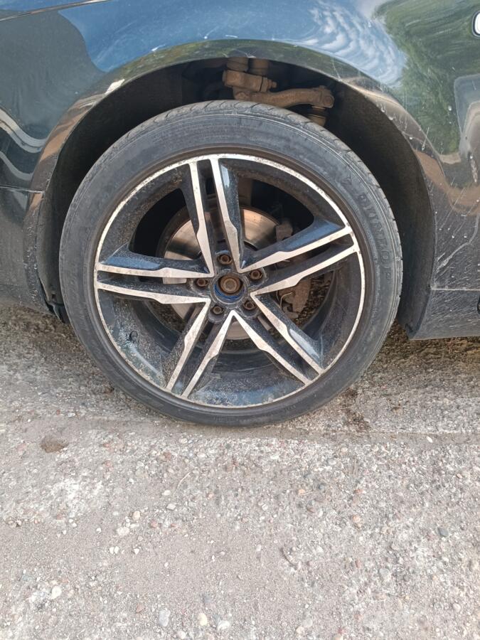 Audi, valuveljed
