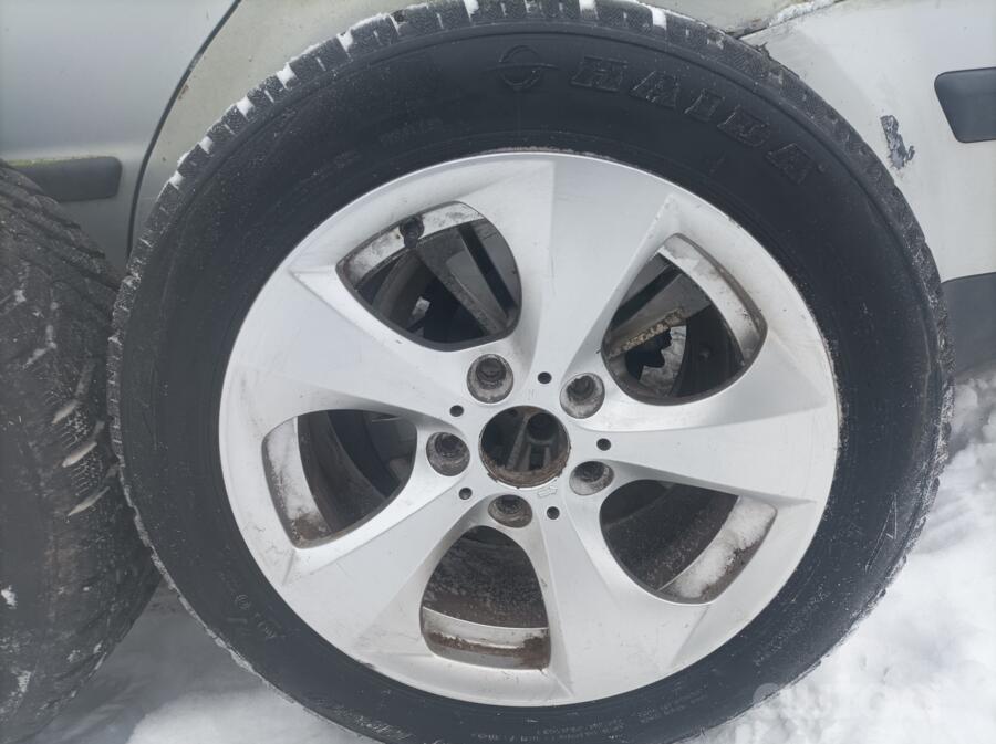 Bmw, valuveljed