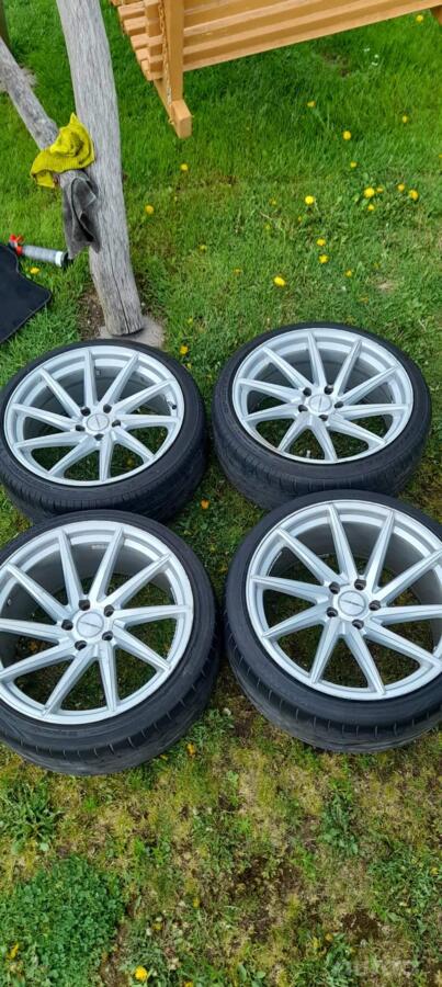 Vossen, valuveljed