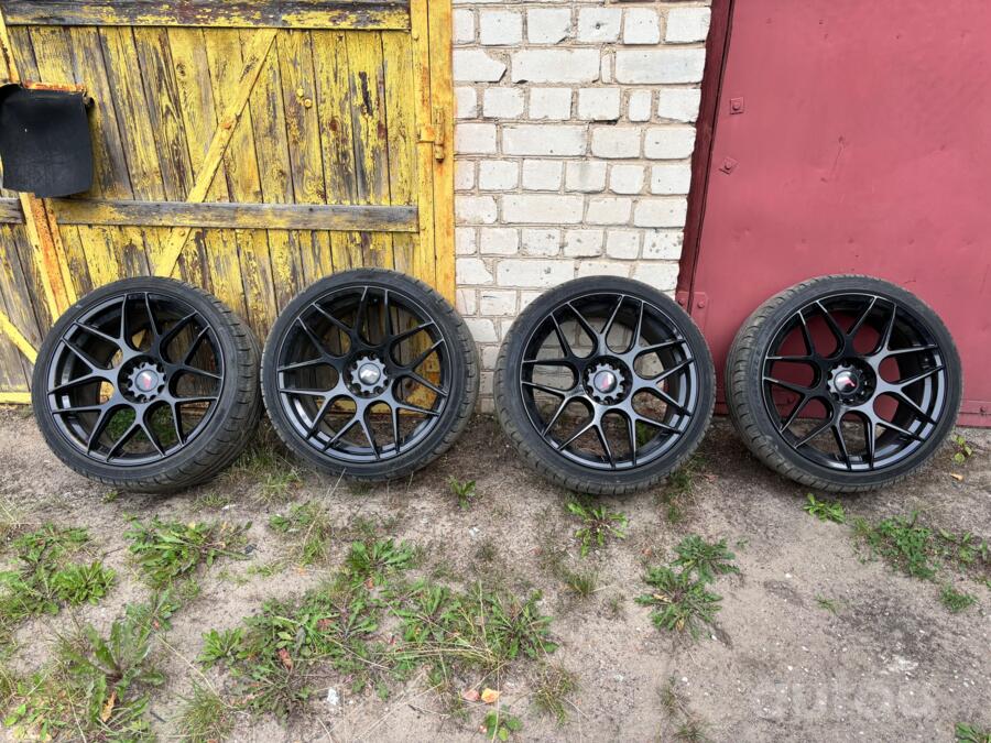 Japan Racing, valuveljed