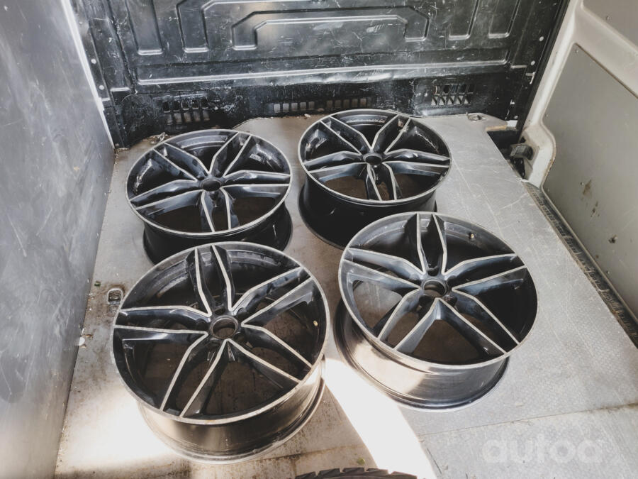 Audi, valuveljed