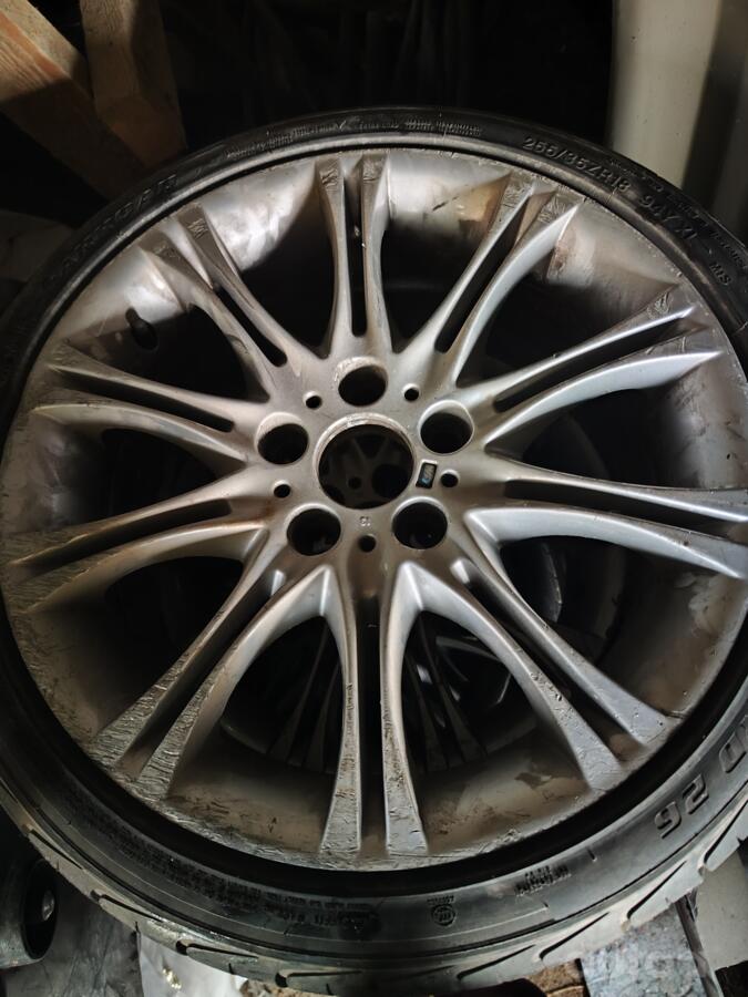 BMW, valuveljed