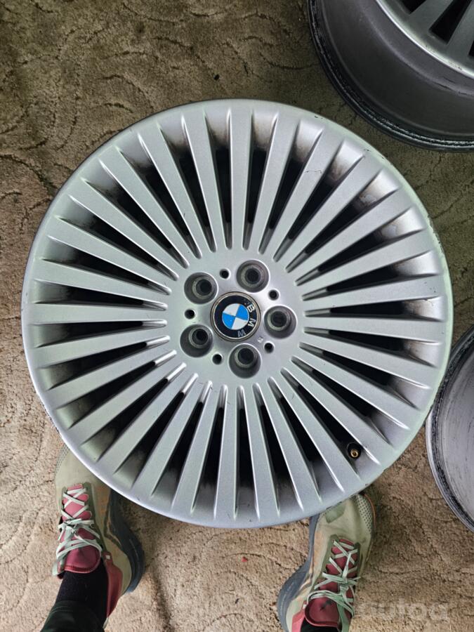 BMW, valuveljed
