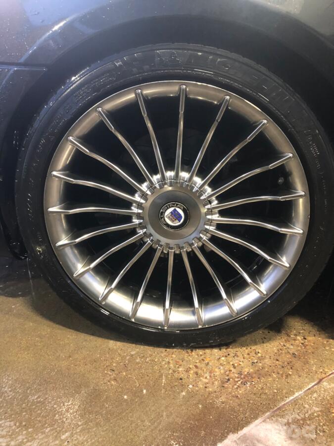 Bmw, valuveljed