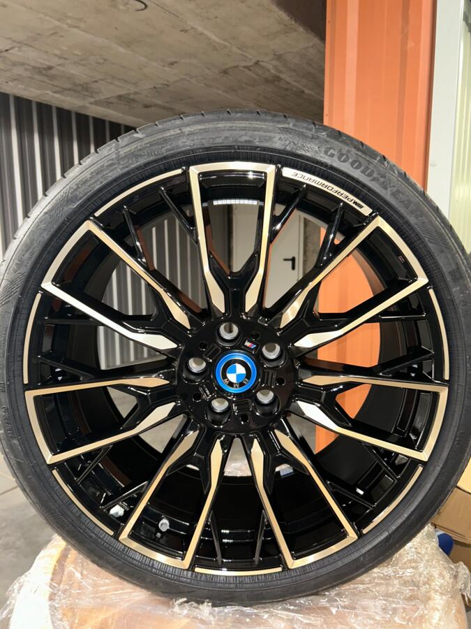 BMW, valuveljed