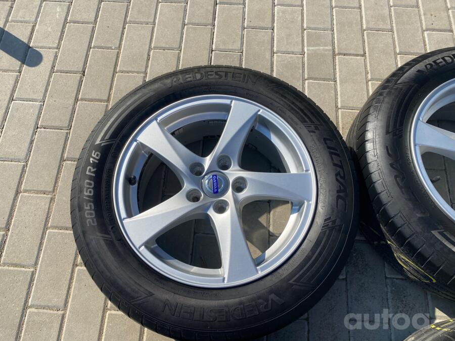 Volvo, valuveljed