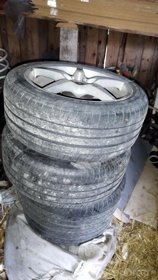 Bmw, valuveljed