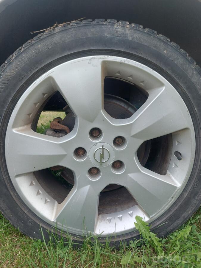 Opel, valuveljed