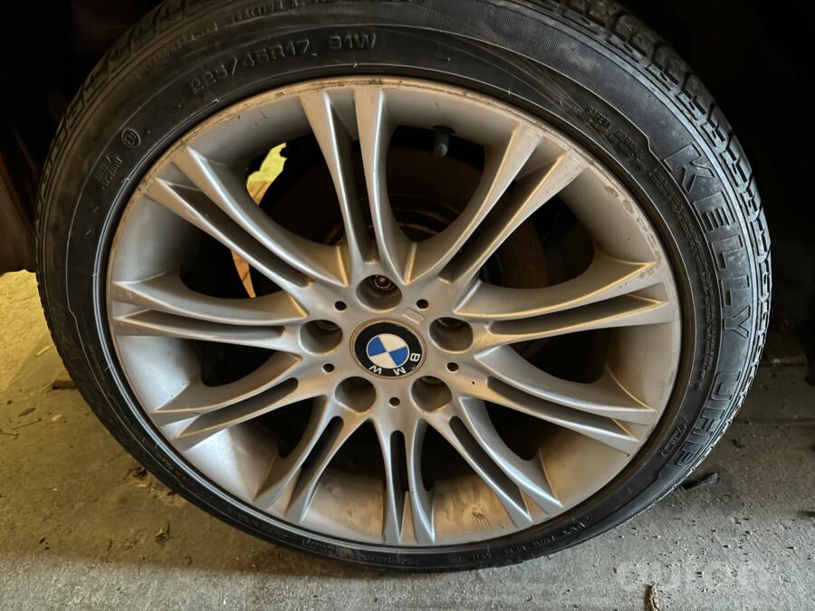 BMW, valuveljed