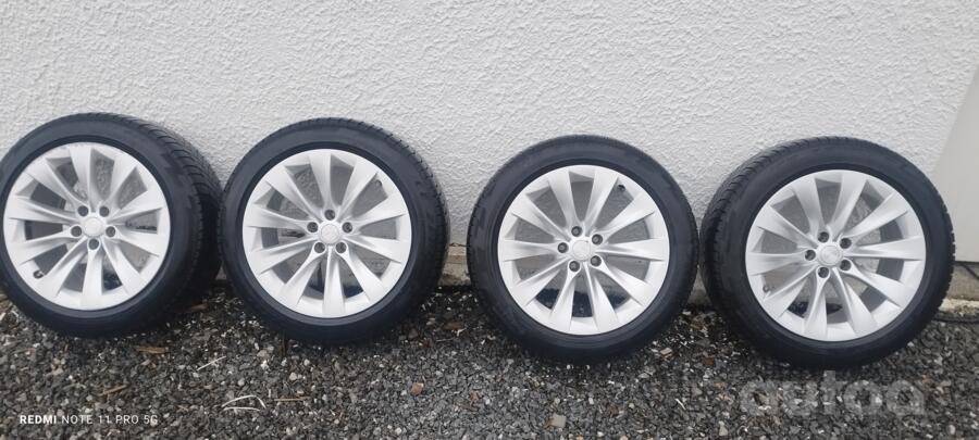 Tesla, valuveljed