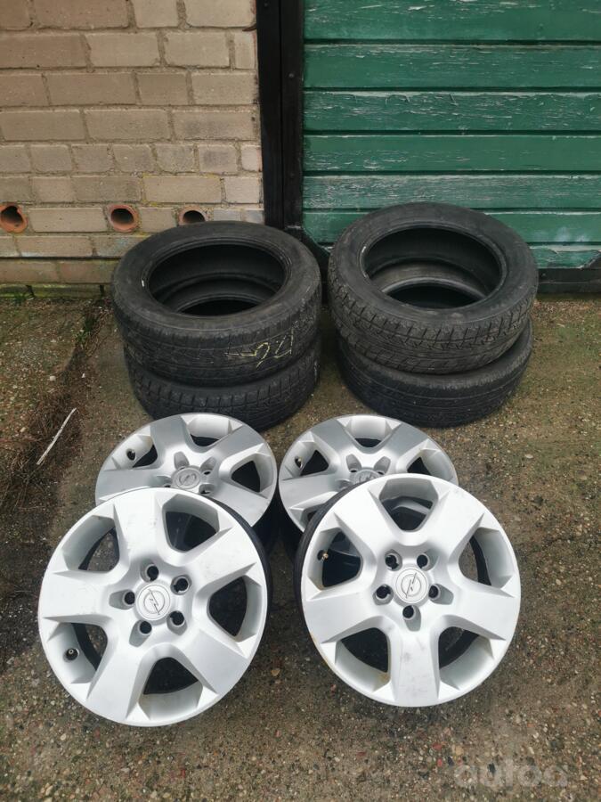 Opel, terasest stantsitud