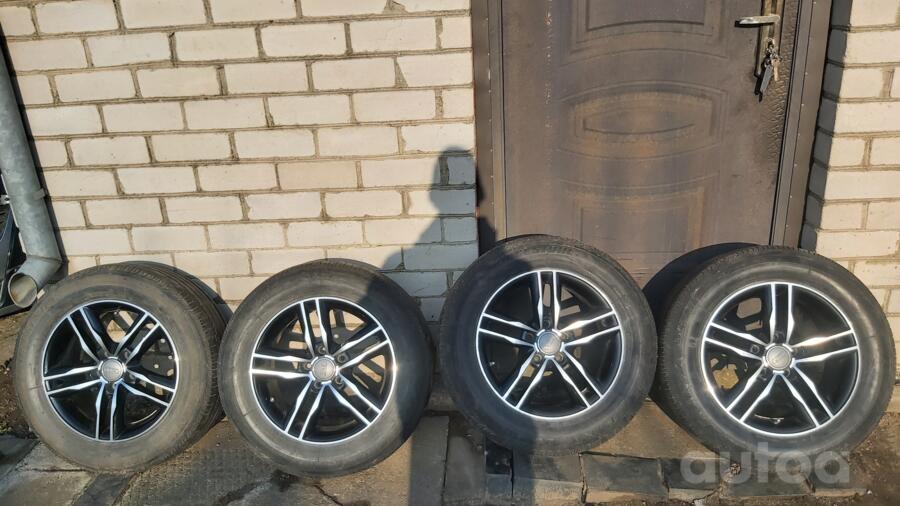 AUDI, valuveljed