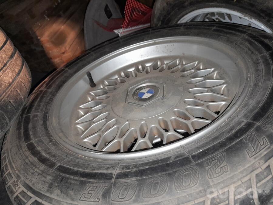 Bmw, valuveljed
