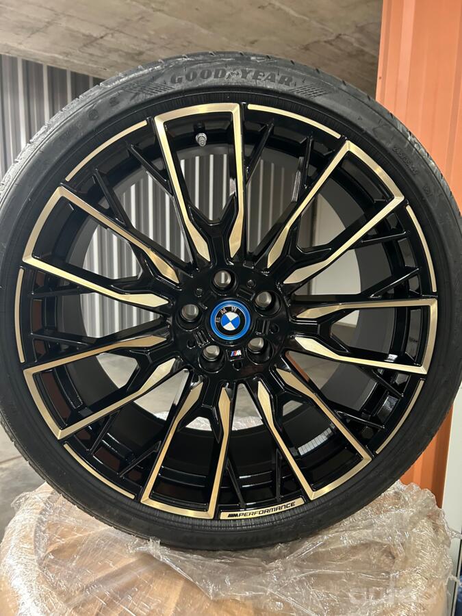 BMW, valuveljed