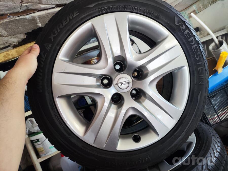 Opel, terasest stantsitud