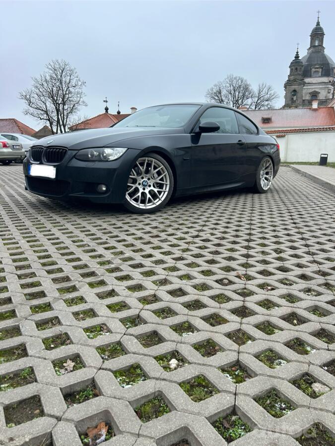 BMW, valuveljed