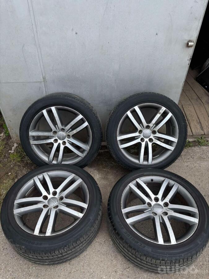 AUDI, valuveljed