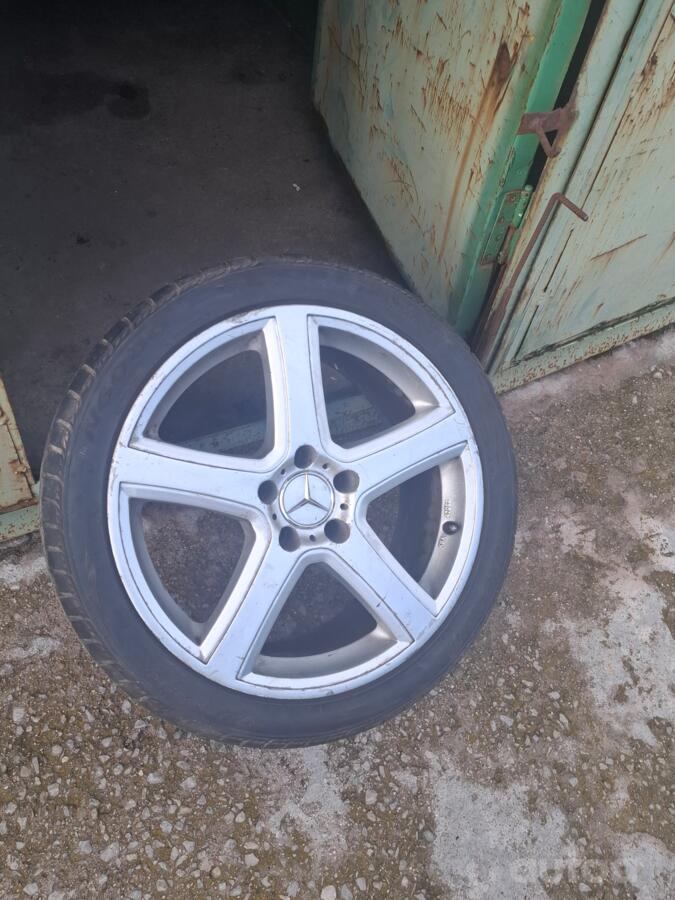 Mercedes, valuveljed