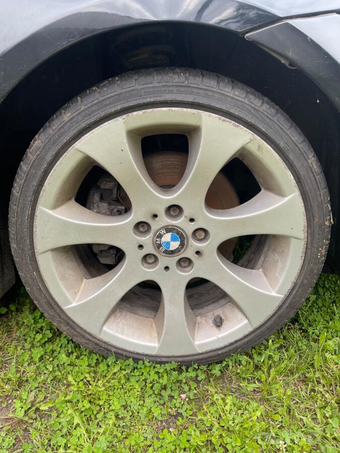 Bmw, valuveljed