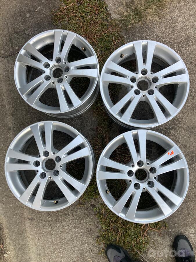 Mercedes Benz, valuveljed