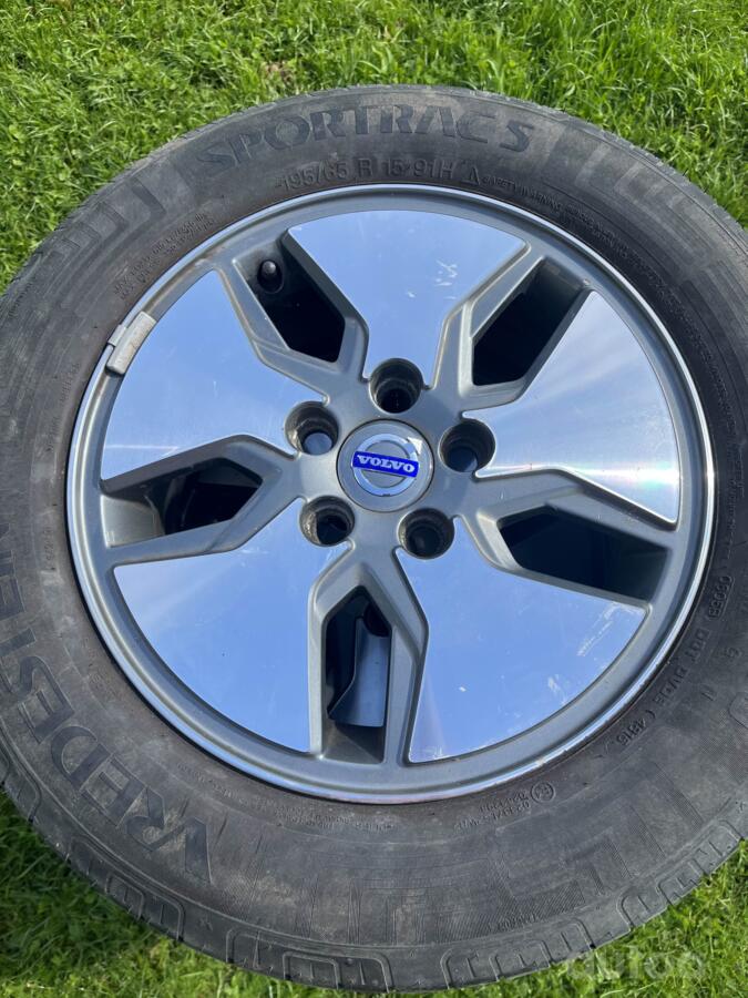 VOLVO, valuveljed