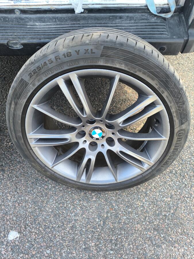 Bmw, valuveljed