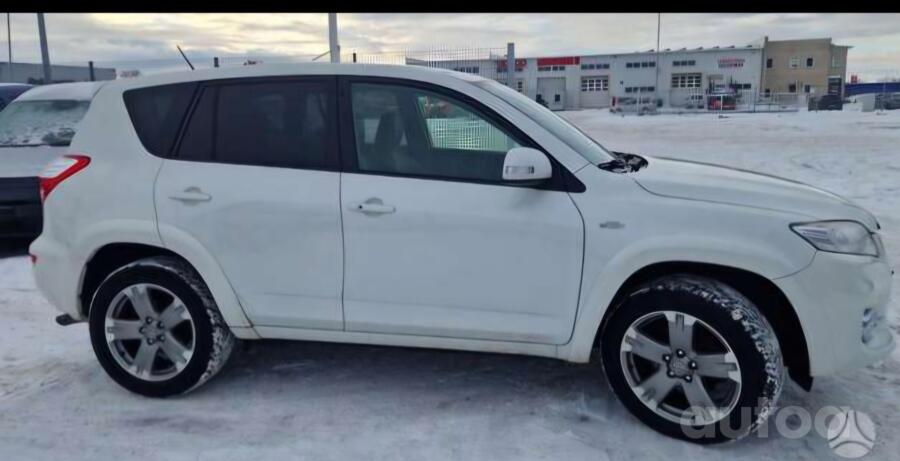 Toyota rav4, valuveljed