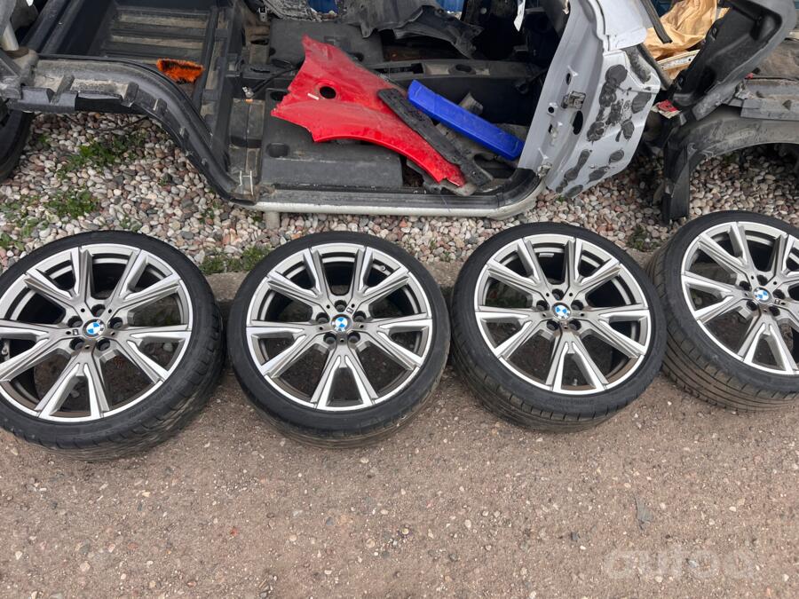 Bmw, valuveljed