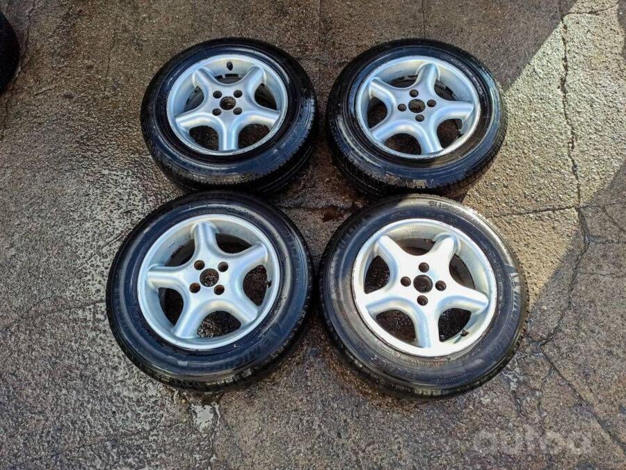 AUDI, valuveljed