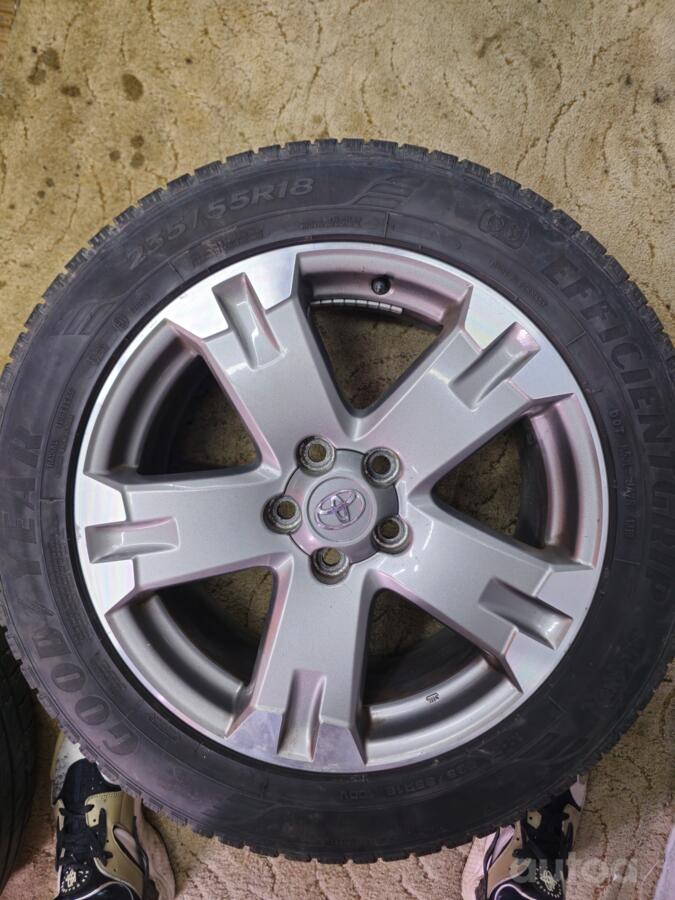 Toyota rav4, valuveljed
