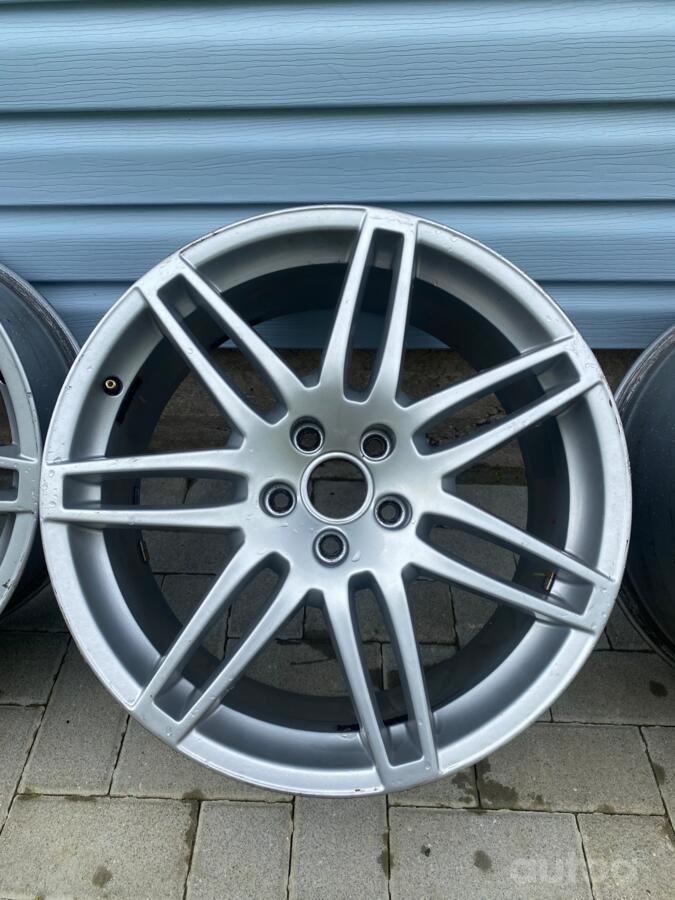 Audi, valuveljed