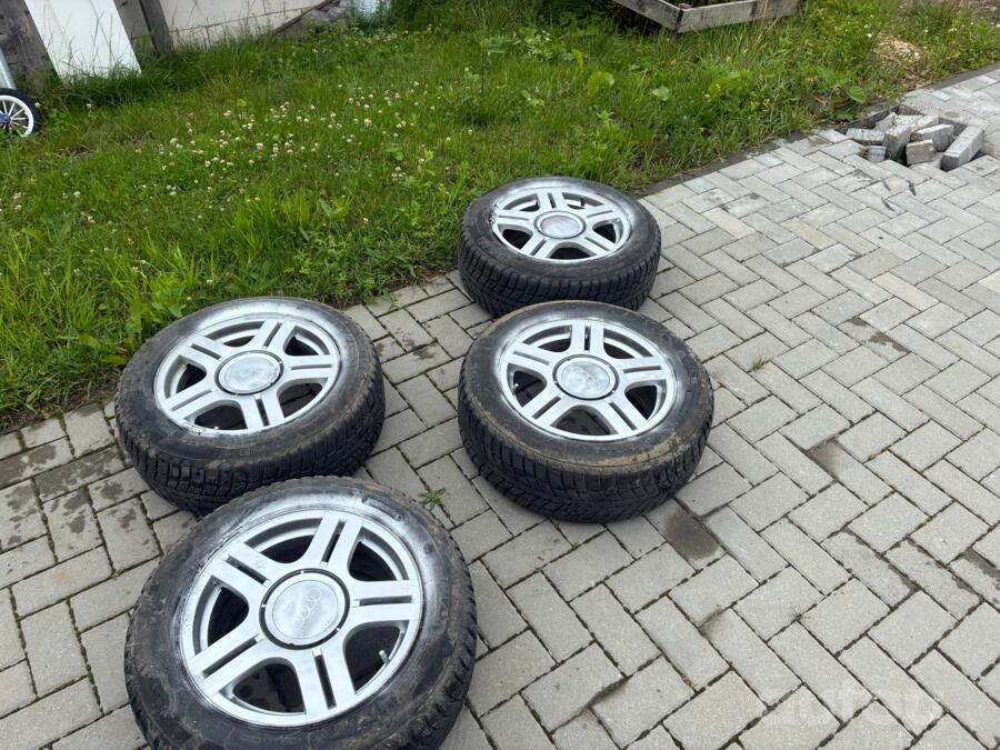 Audi, valuveljed