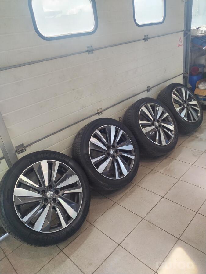 Peugeot, valuveljed