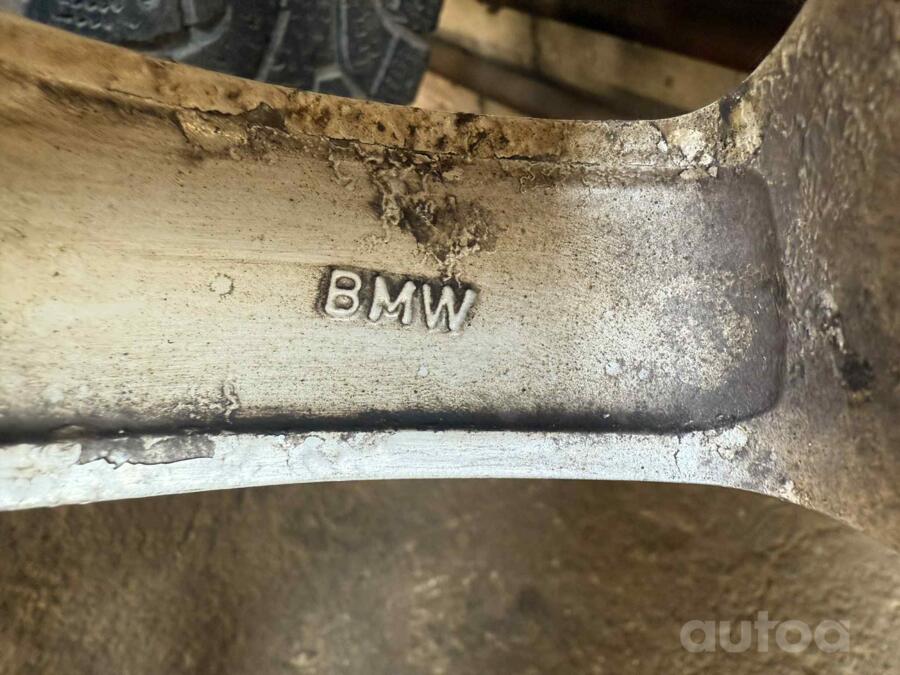 Bmw, valuveljed