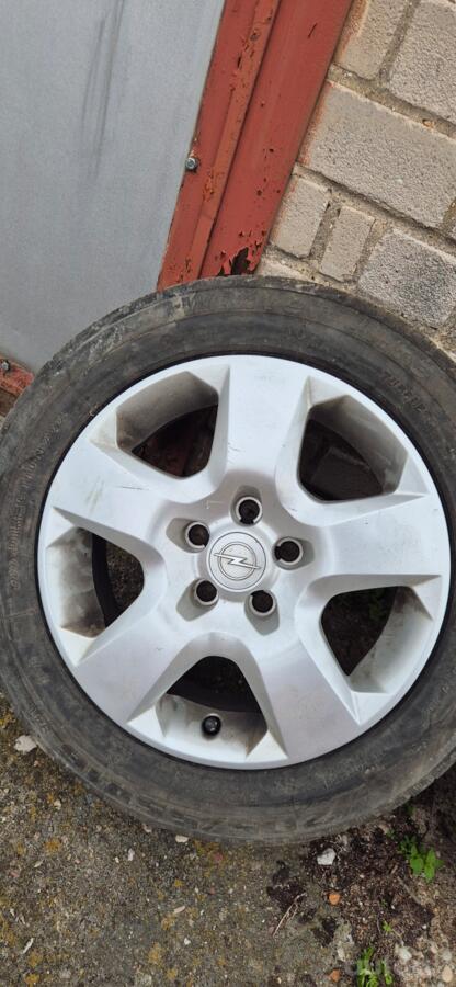Opel, terasest stantsitud