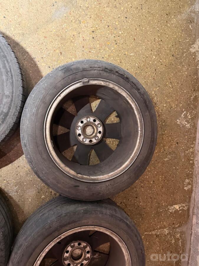 Audi, valuveljed