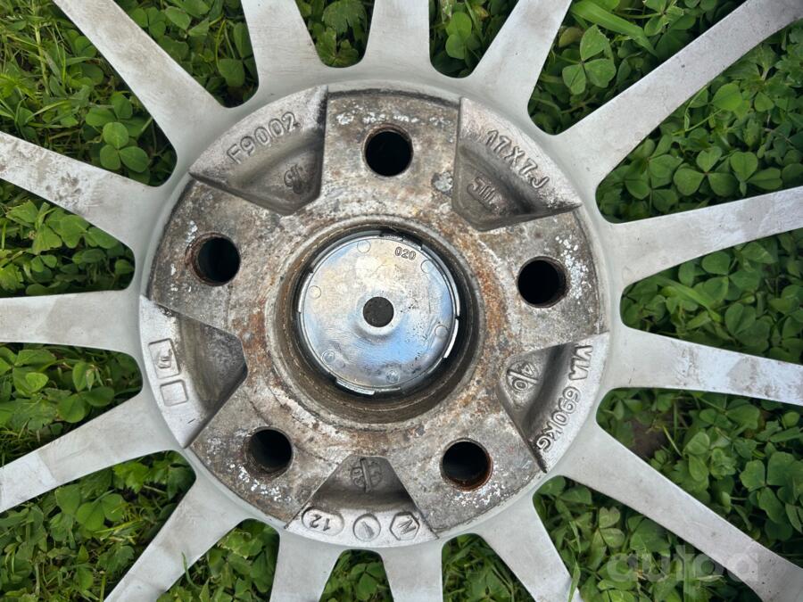 Mercedes, audi, wolksvagen, skoda ir kiti WAG grupes, valuveljed
