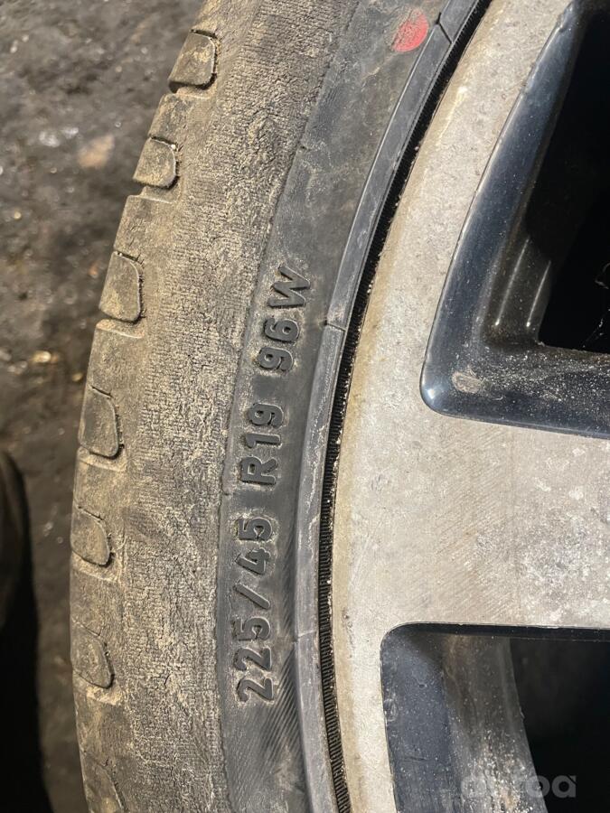 Nissan, valuveljed