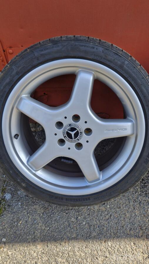 Mercedes benz, valuveljed