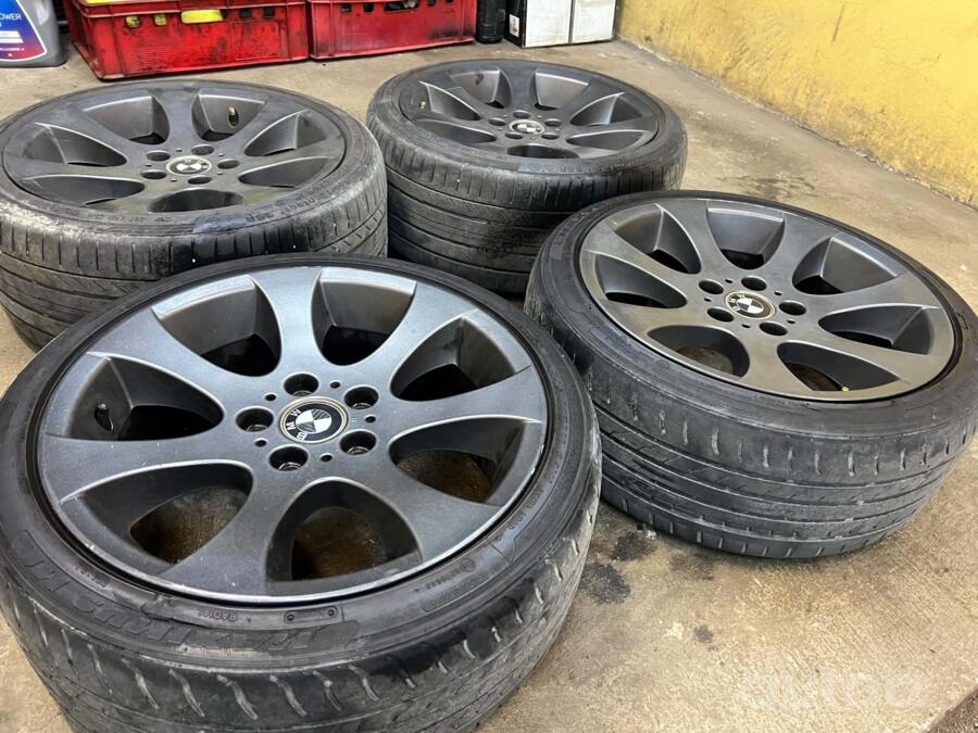 Bmw, valuveljed