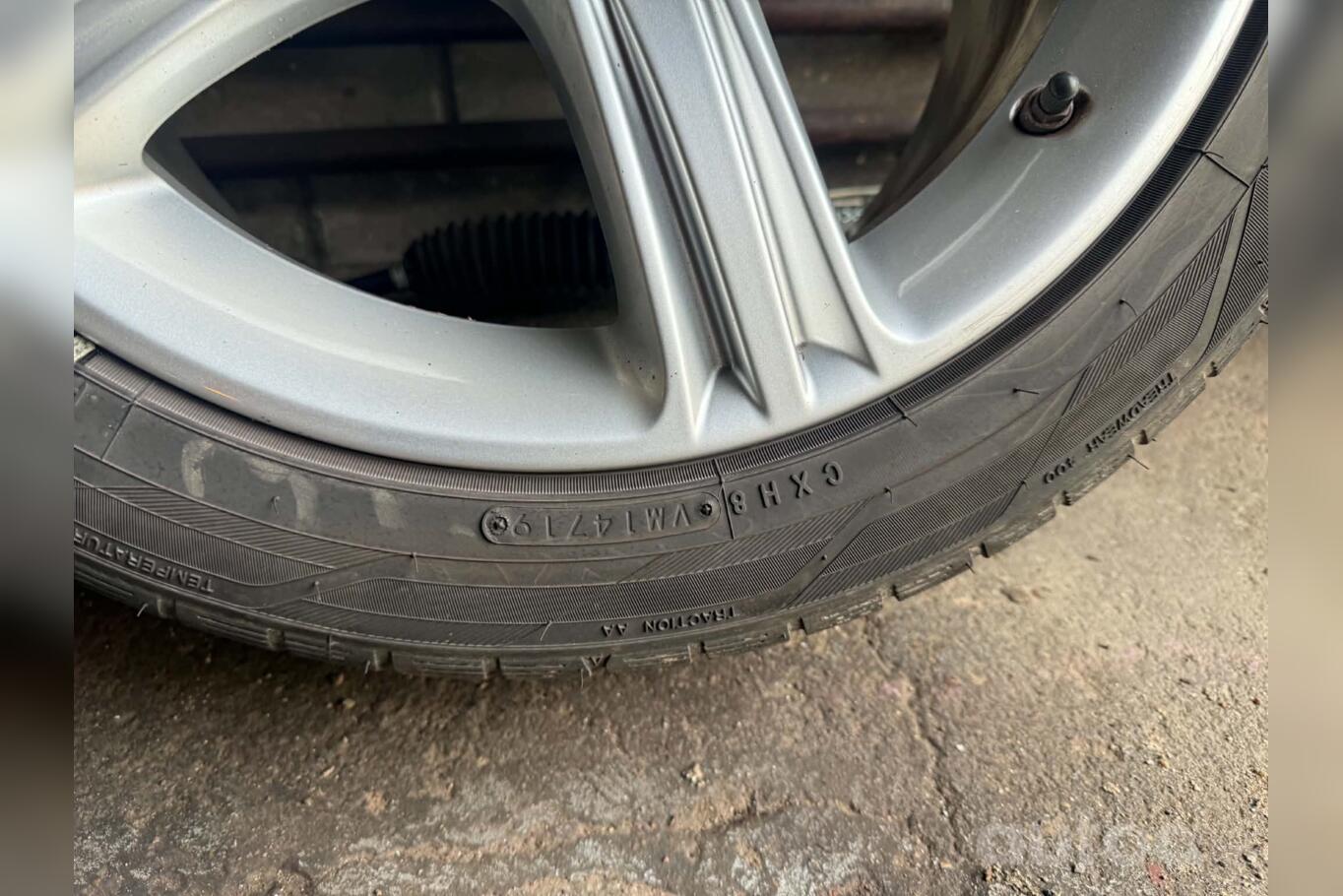 Bmw, valuveljed
