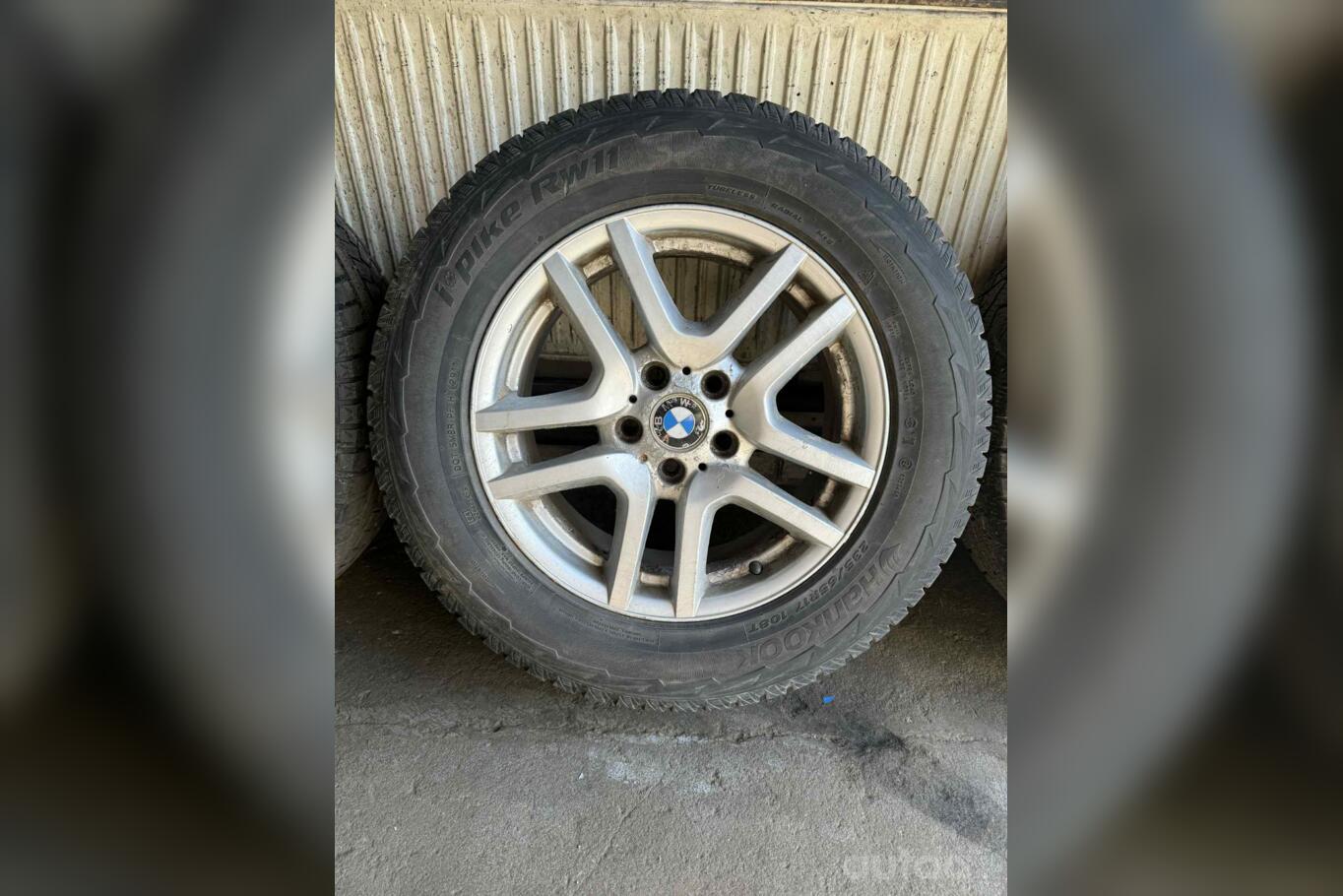 Bmw, valuveljed