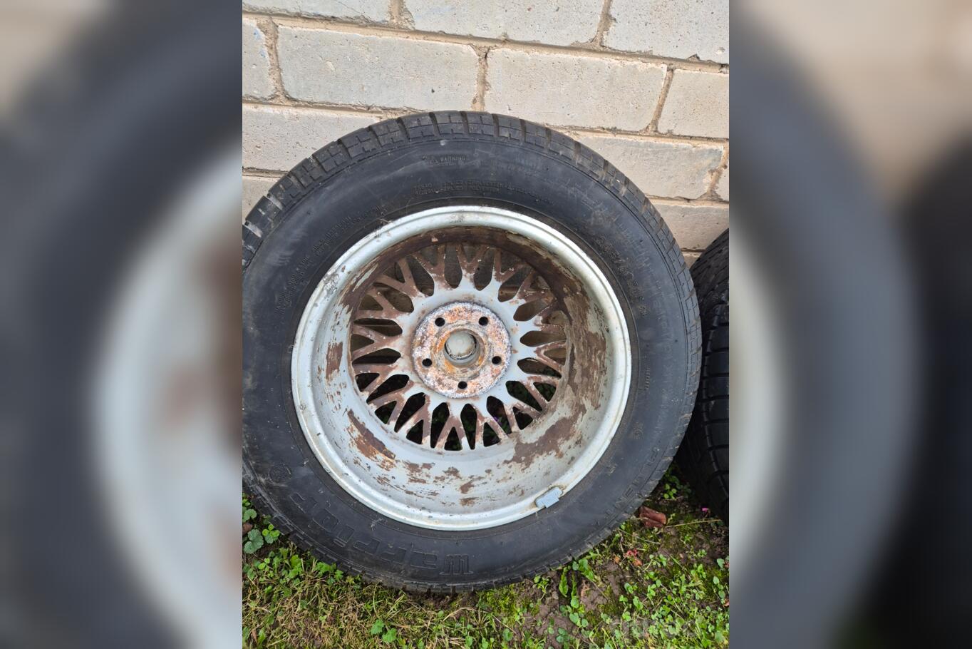 Audi, valuveljed