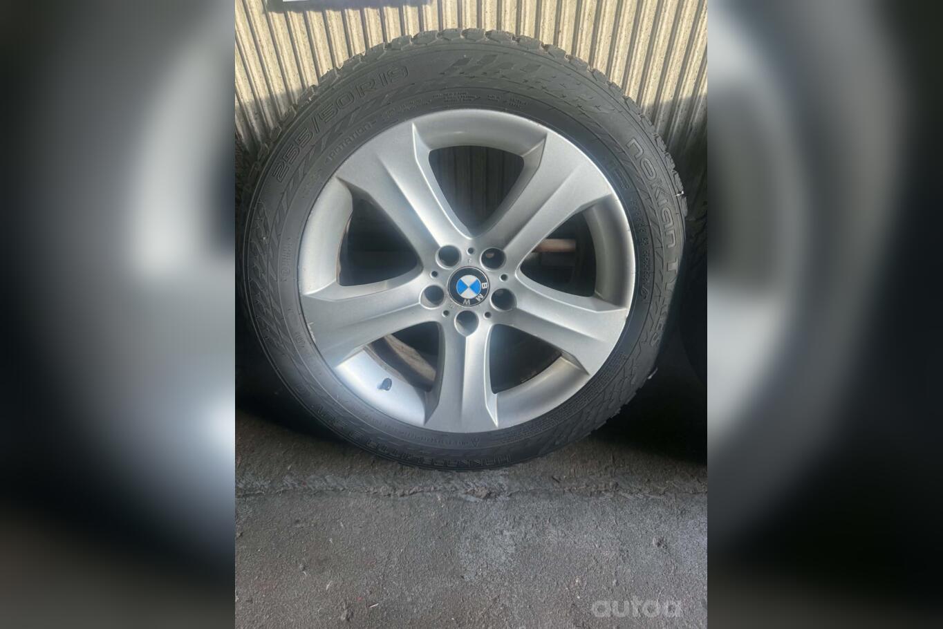 Bmw, valuveljed